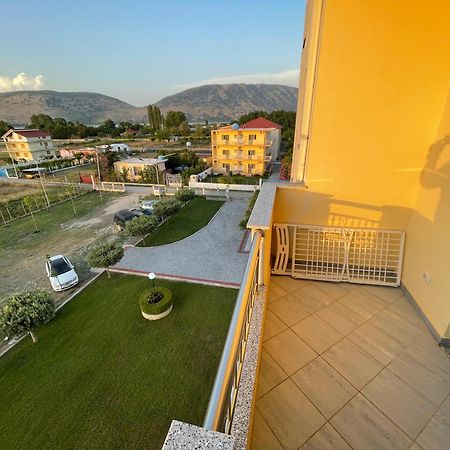 Hotel Restaurant Globi Velipojë Exteriör bild