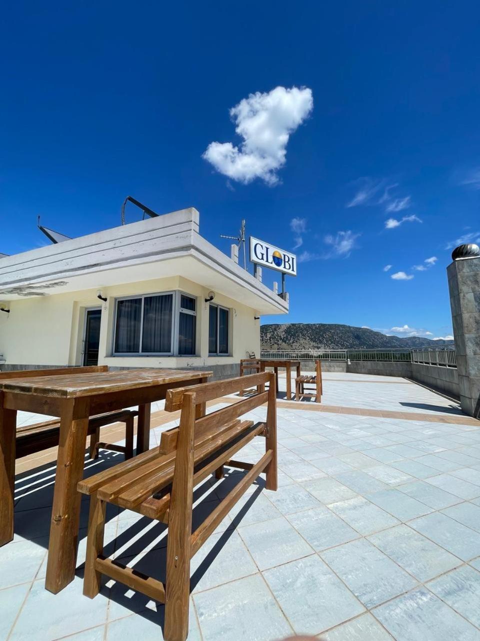 Hotel Restaurant Globi Velipojë Exteriör bild