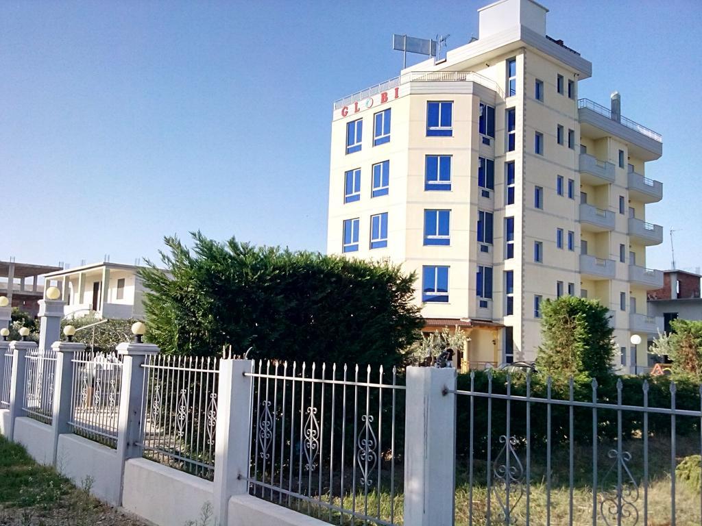 Hotel Restaurant Globi Velipojë Exteriör bild