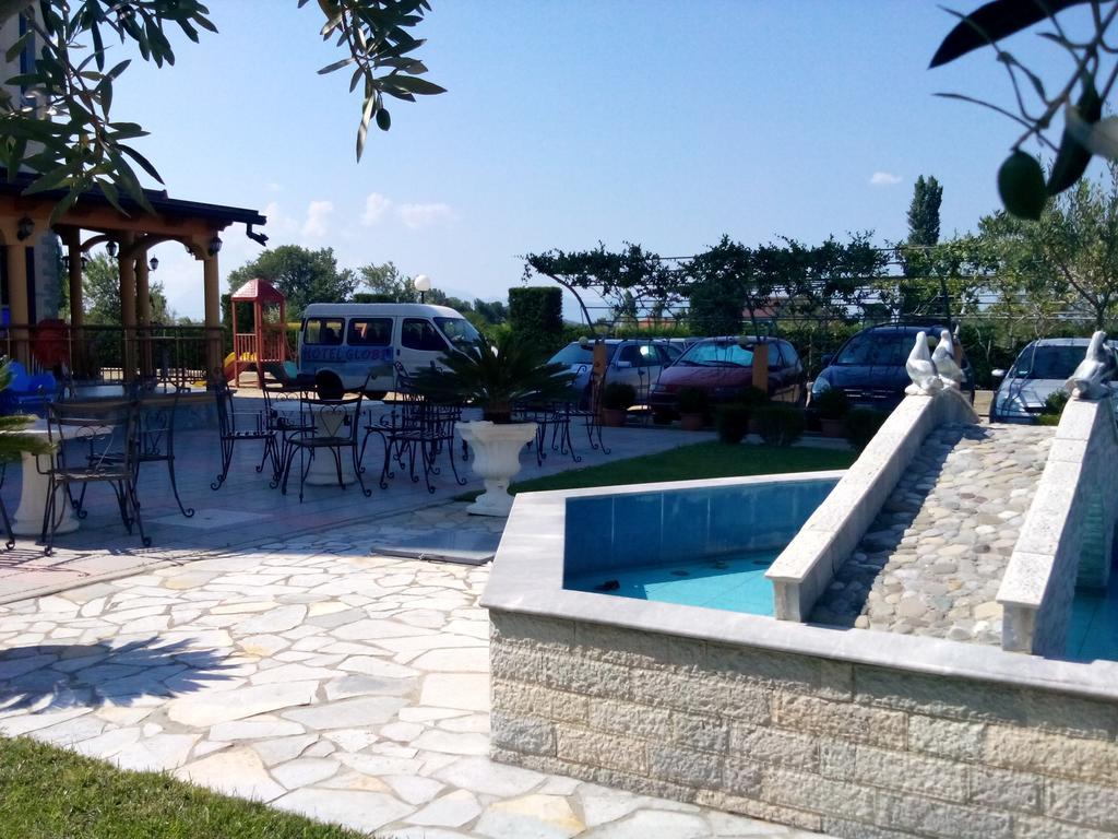 Hotel Restaurant Globi Velipojë Exteriör bild